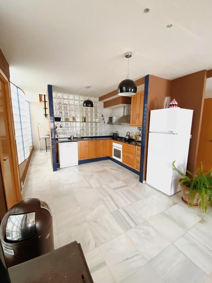 Cool Loft In The Old Town With Rooftop Terrace And Fireplace 타리파 외부 사진
