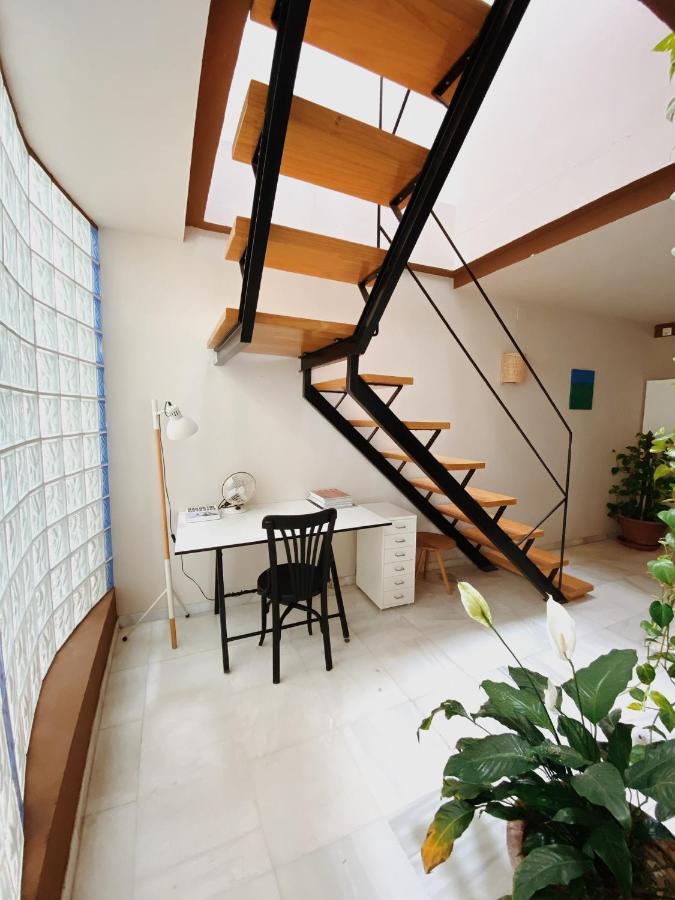 Cool Loft In The Old Town With Rooftop Terrace And Fireplace 타리파 외부 사진